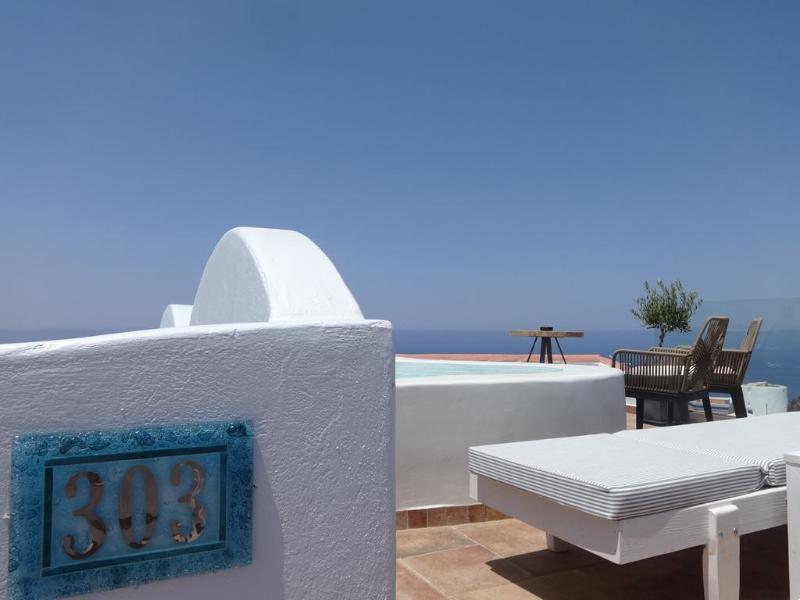 Secret Legend Suites (Adults Only) Oia  Exterior photo